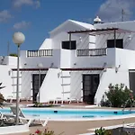 Aparthotel La Laguneta 2*